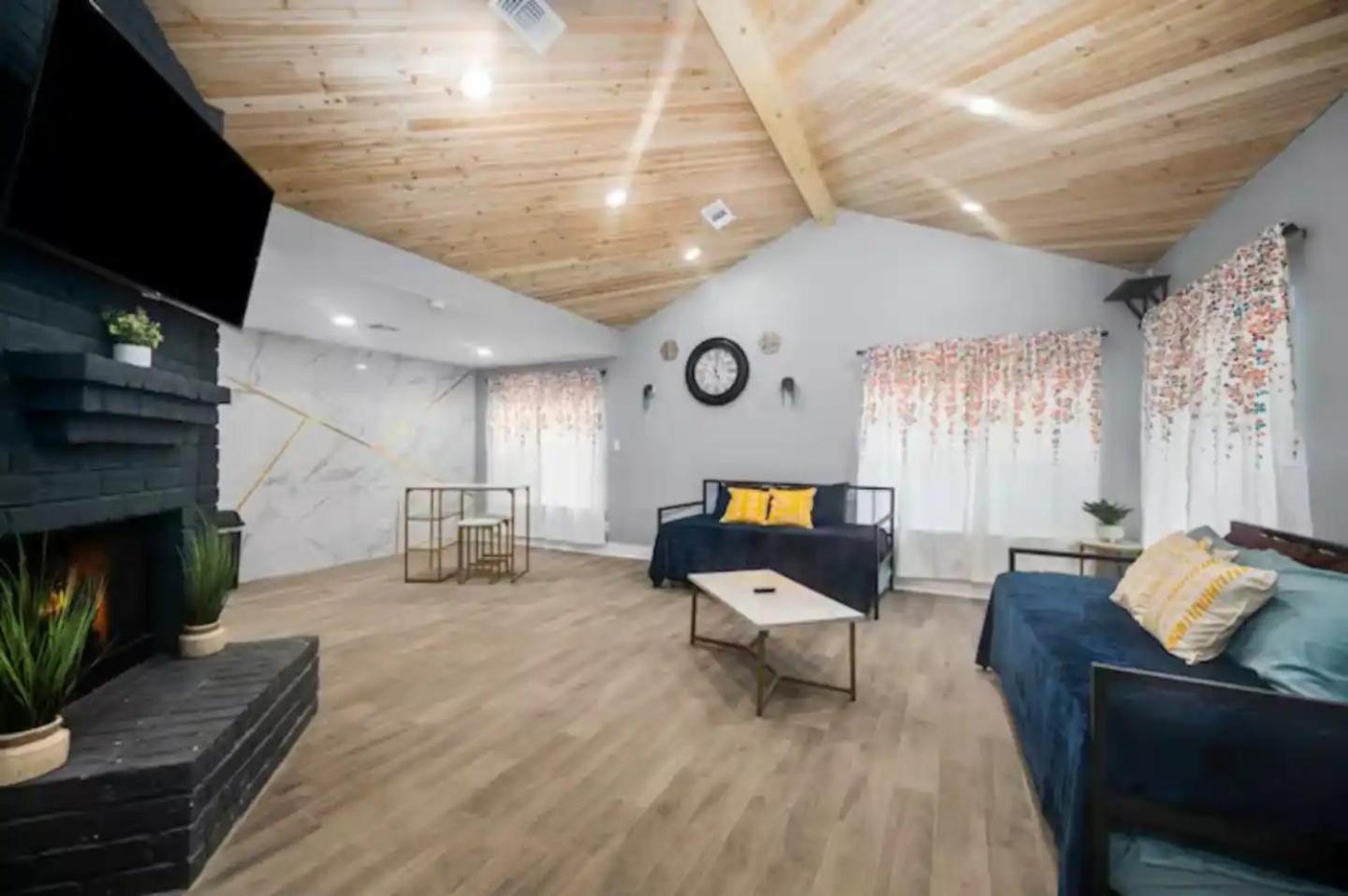 Spacious 1Br Galleria Apt With Pool & Free Park Houston Buitenkant foto