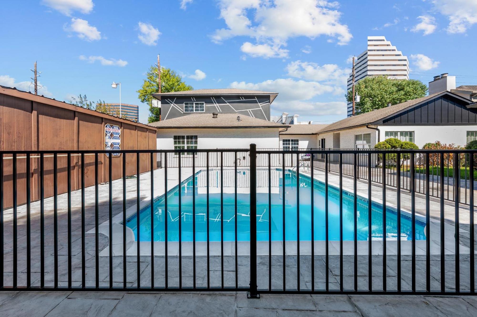 Spacious 1Br Galleria Apt With Pool & Free Park Houston Buitenkant foto